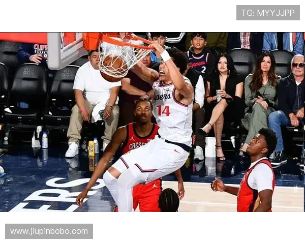 卢指导强调球队需以防守为核心尽管取得137分进攻表现仍需提升